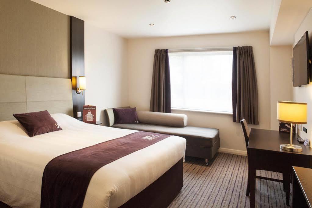 Premier Inn Premier Inn York South West Esterno foto