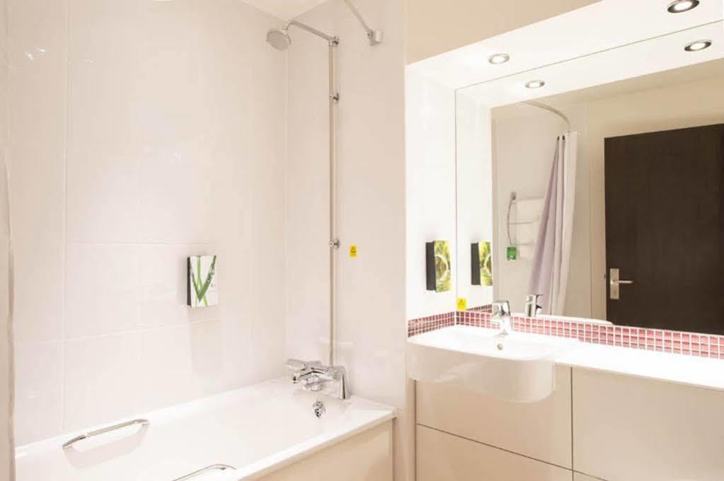 Premier Inn Premier Inn York South West Esterno foto