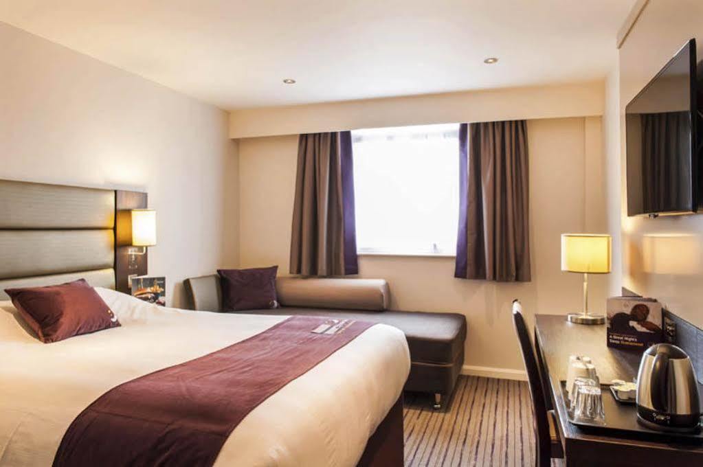Premier Inn Premier Inn York South West Esterno foto