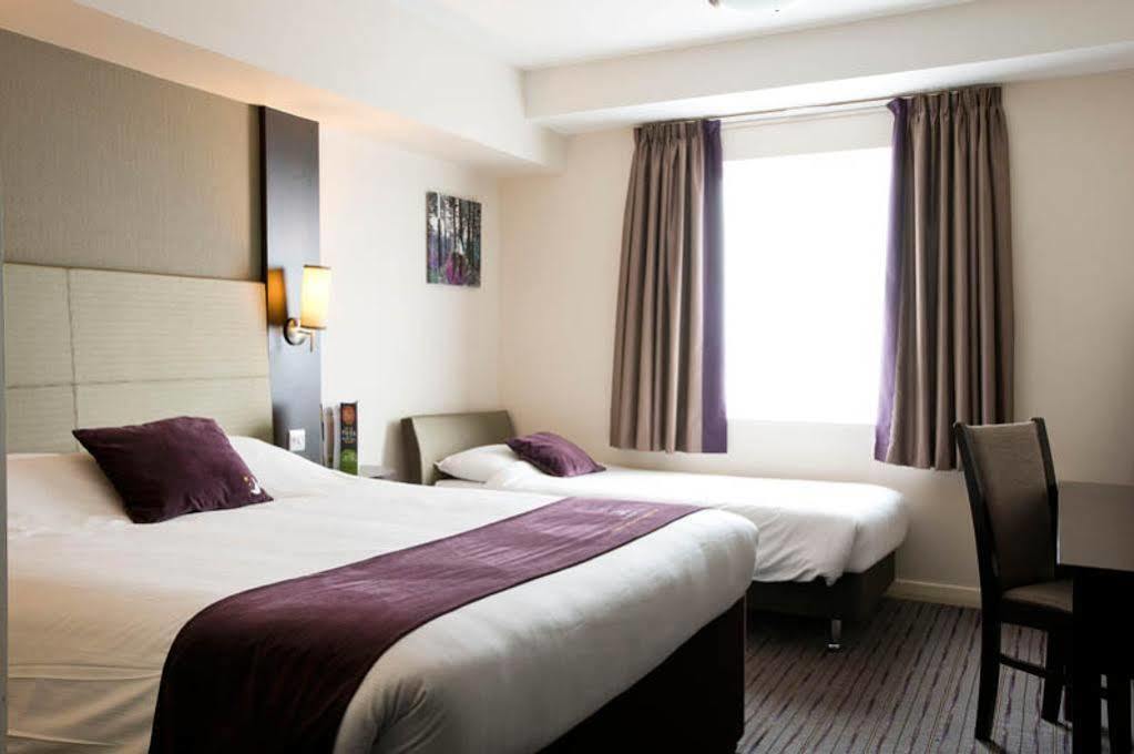 Premier Inn Premier Inn York South West Esterno foto