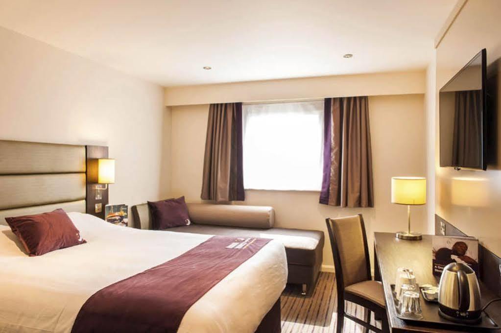 Premier Inn Premier Inn York South West Esterno foto